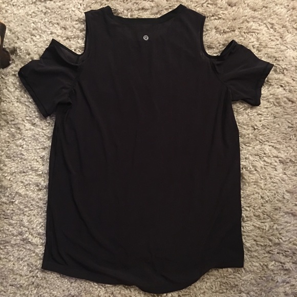 Lululemon beautiful top - Picture 2 of 2